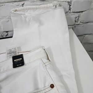 Abercrombie & Fitch white distressed high rise mom jeans NWT 33x16 short